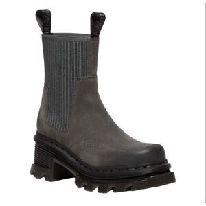 Dr. Martens Corran Chelsea Waxy Suede Heeled Boots size 7